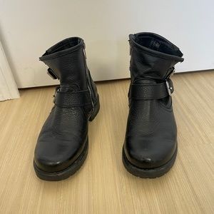 Moto boots